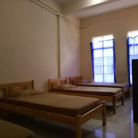 D'Kost Batam Hostel Nagoja Zewnętrze zdjęcie