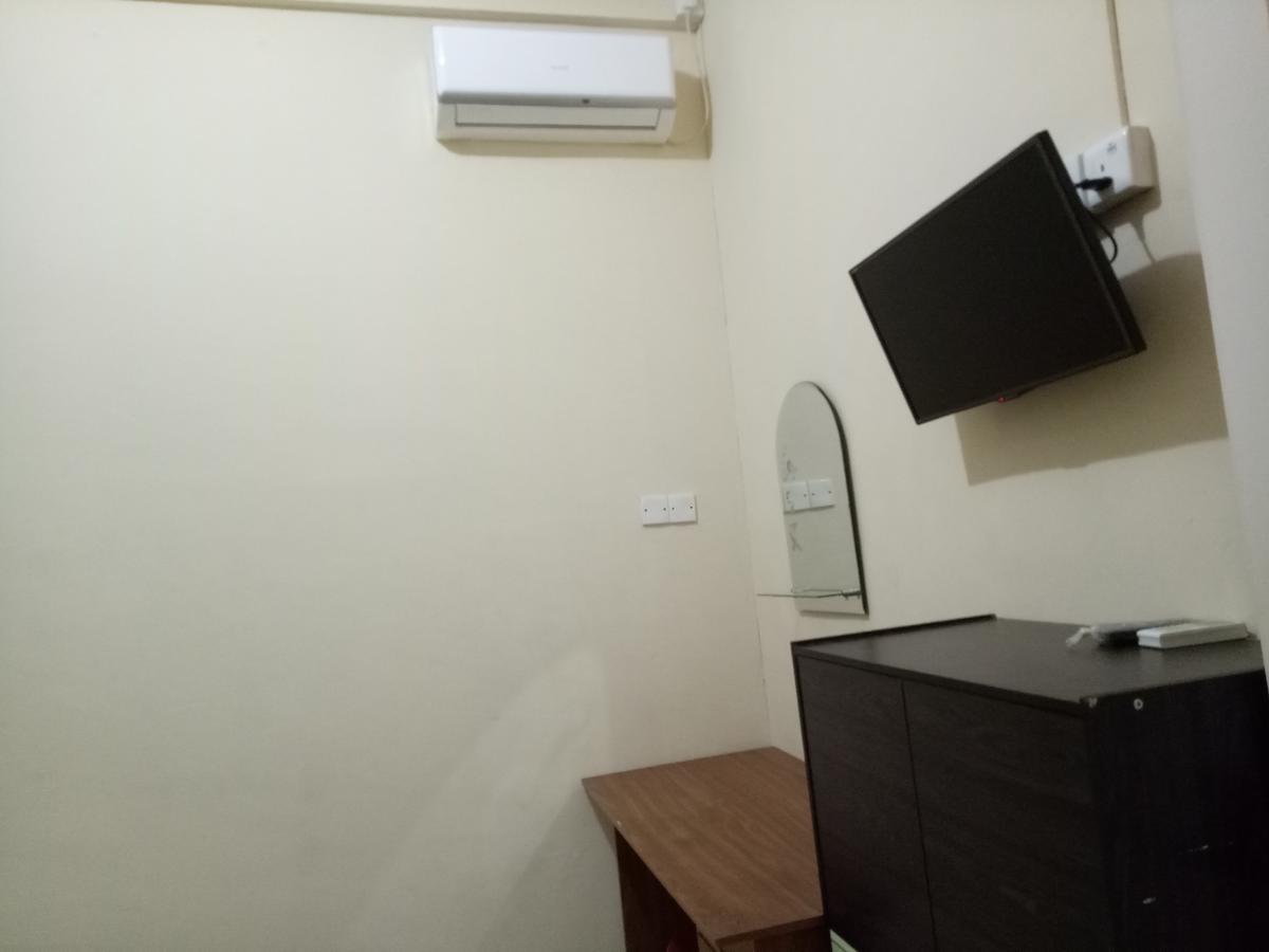 D'Kost Batam Hostel Nagoja Zewnętrze zdjęcie